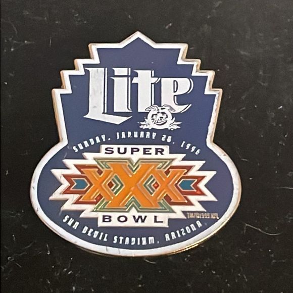 Vintage 1996 Super Bowl XXX Miller Light lapel/hat/tie pin in mint condition - Picture 2 of 13